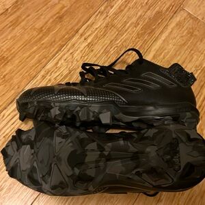 Like new Football cleats